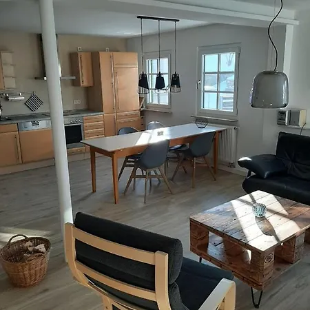 Gemuetlichkeit Ueber Der Weinrebe- 3zi. Zi. Fewo. *