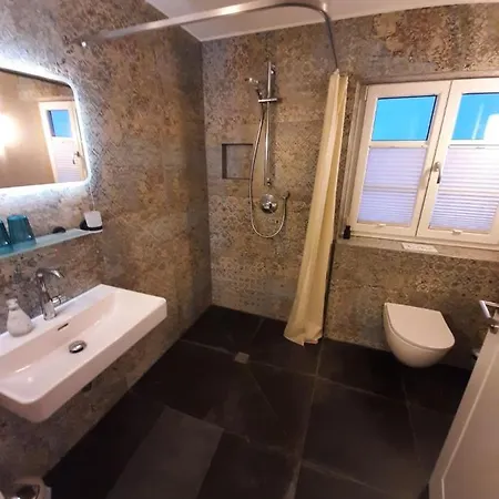 Gemuetlichkeit Ueber Der Weinrebe- 3zi. Zi. Fewo. Apartmán