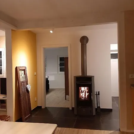 Apartmán Gemuetlichkeit Ueber Der Weinrebe- 3zi. Zi. Fewo. *