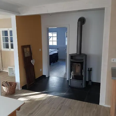 Gemuetlichkeit Ueber Der Weinrebe- 3zi. Zi. Fewo. Apartmán *