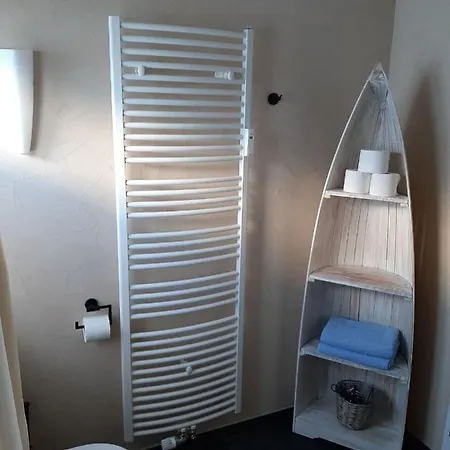 דירה Gemuetlichkeit Ueber Der Weinrebe- 3zi. Zi. Fewo. *